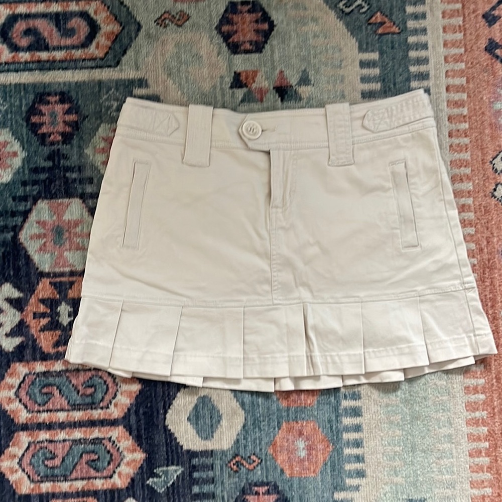 COPY - Vintage Plugg cream pleated mini skirt